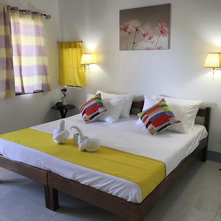 Neptune Diving Resort Moalboal Buitenkant foto
